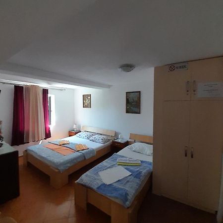 Apartments Kovacevic Petrovac الغرفة الصورة