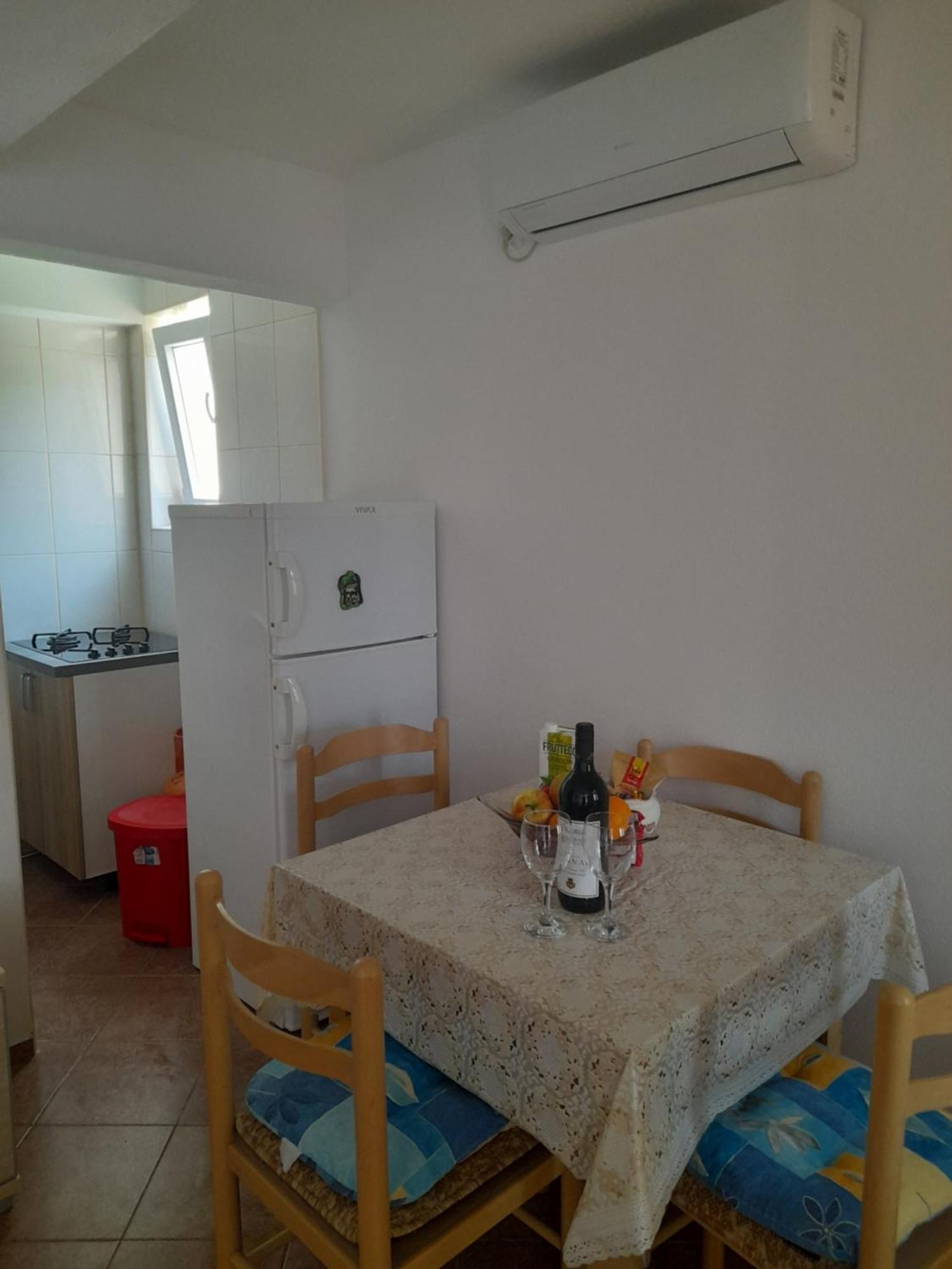 Apartments Kovacevic Petrovac الغرفة الصورة