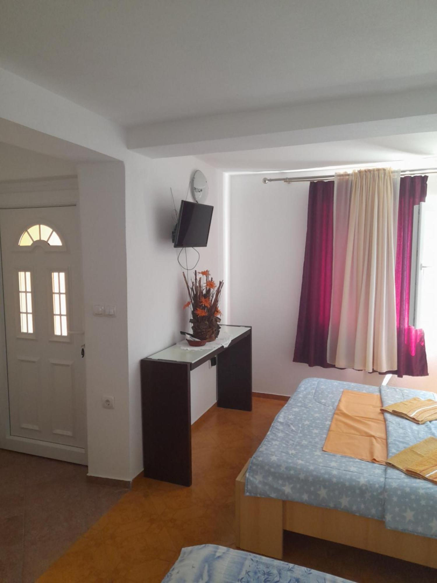 Apartments Kovacevic Petrovac الغرفة الصورة